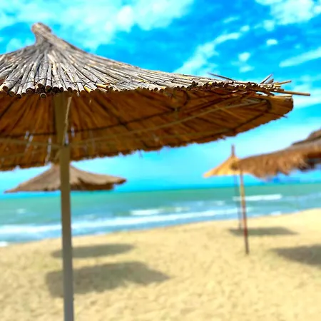 By The Апартаменты Голем