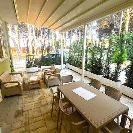 Апартаменты By The Голем